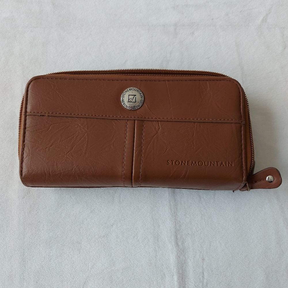 STONE MOUNTAIN WALLET 